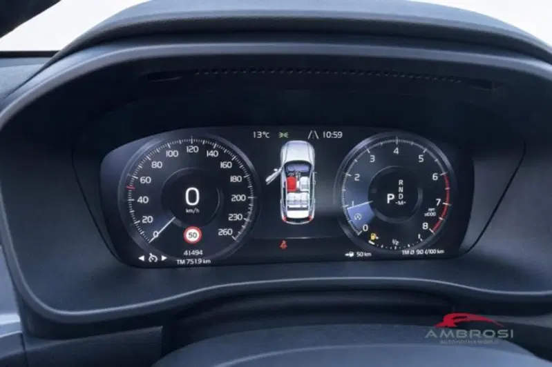 Volvo XC40 usata a Perugia (11)