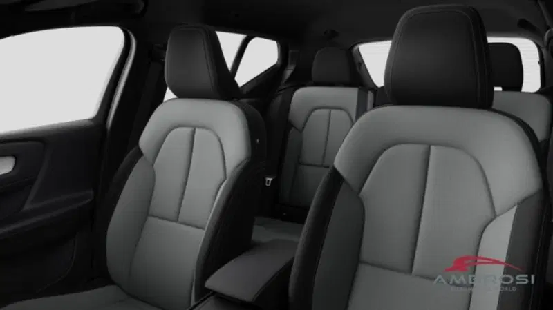 Volvo XC40 nuova a Perugia (9)