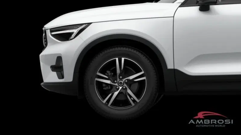 Volvo XC40 nuova a Perugia (6)