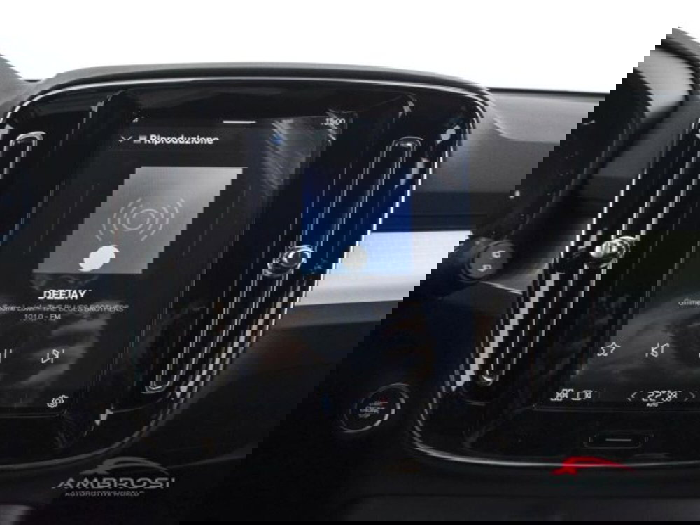 Volvo XC40 nuova a Perugia (13)