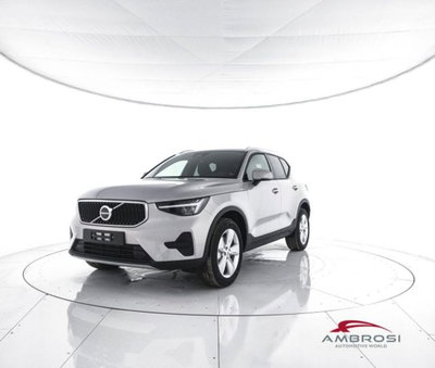 Volvo XC40 B3 automatico Core nuova a Corciano