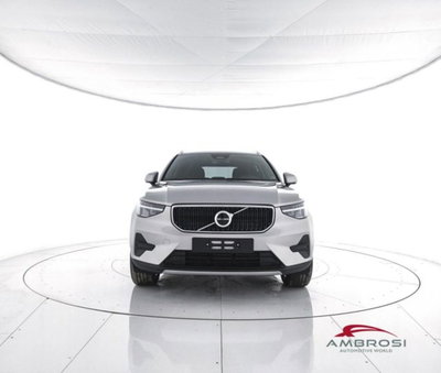 Volvo XC40 B3 automatico Core nuova a Corciano