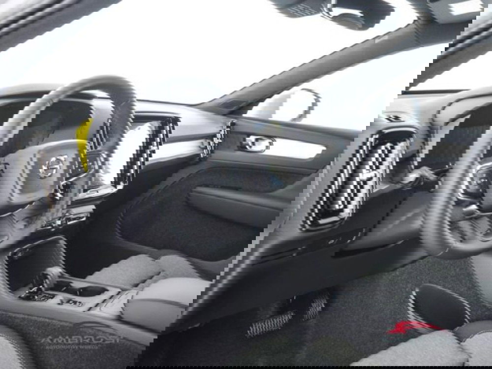 Volvo XC40 nuova a Perugia (8)