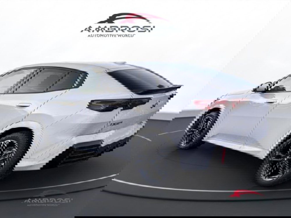 BMW iX2 nuova a Perugia (4)