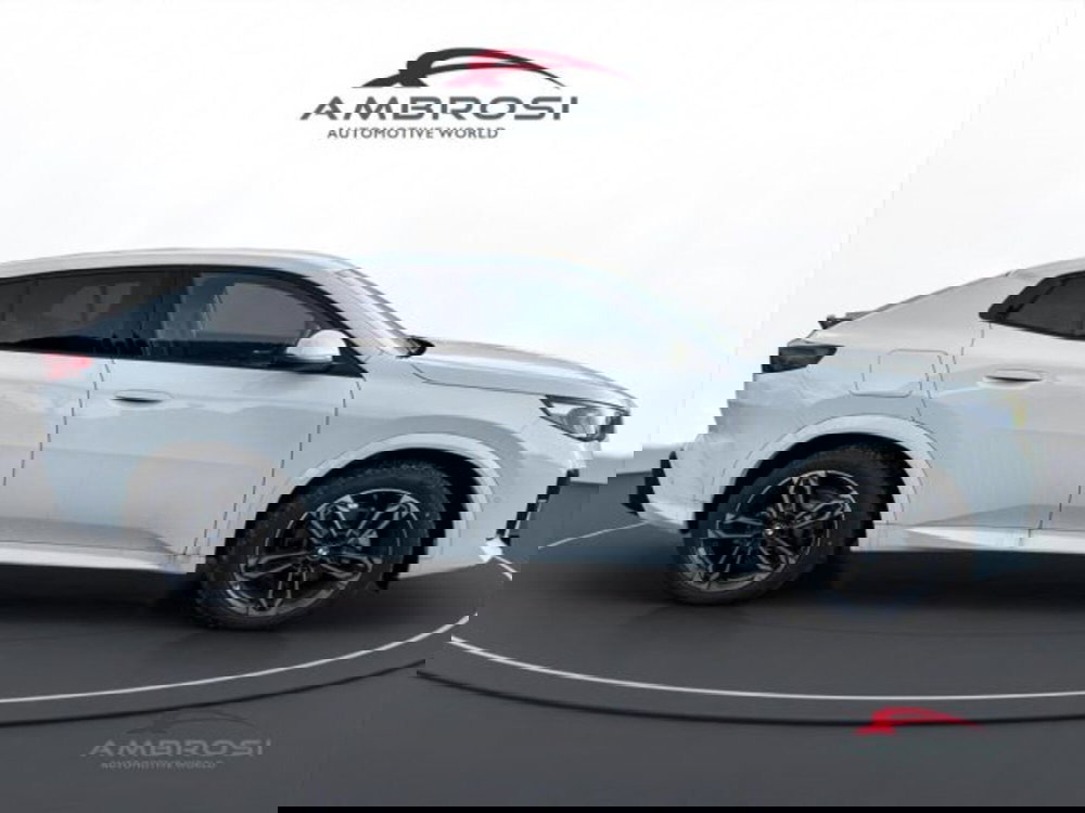 BMW iX2 nuova a Perugia (5)