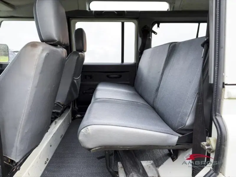 Land Rover Defender usata a Perugia (10)