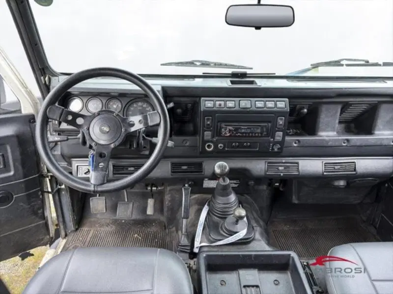Land Rover Defender usata a Perugia (13)