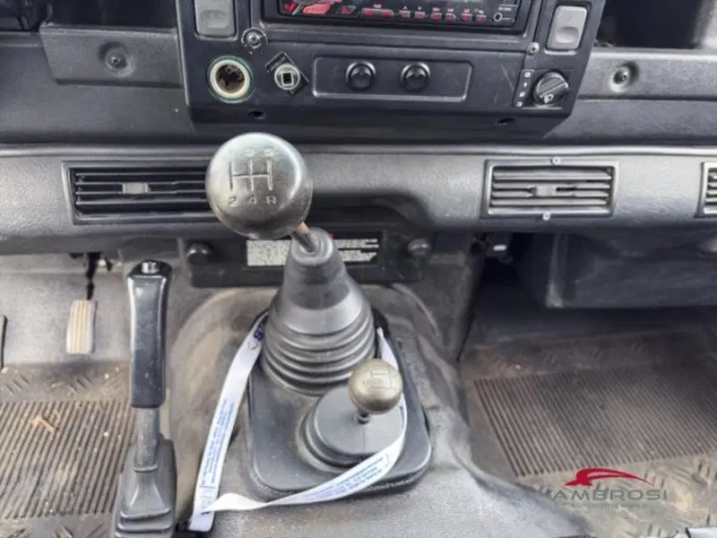 Land Rover Defender usata a Perugia (15)