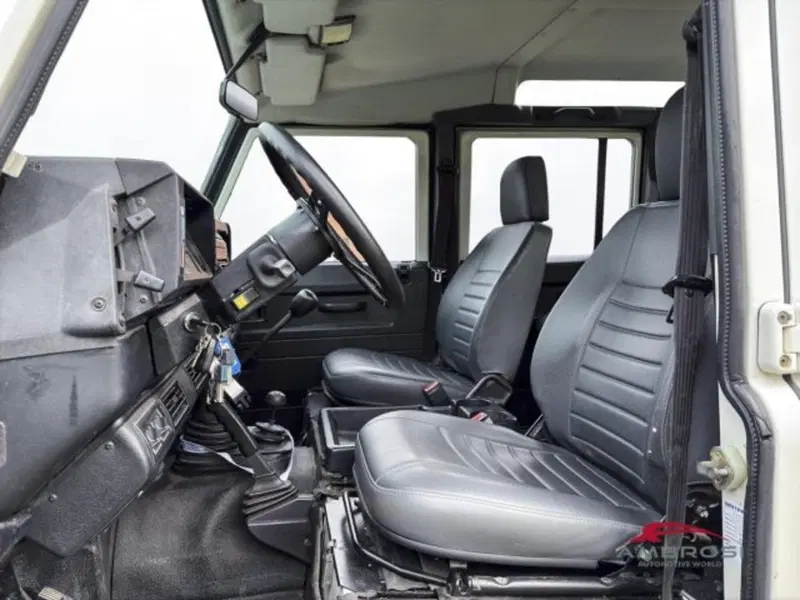 Land Rover Defender usata a Perugia (9)