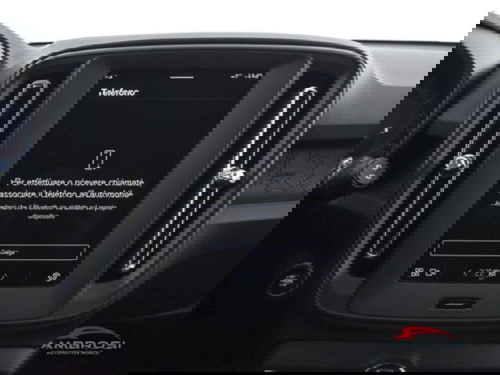 Volvo XC40 nuova a Perugia (15)