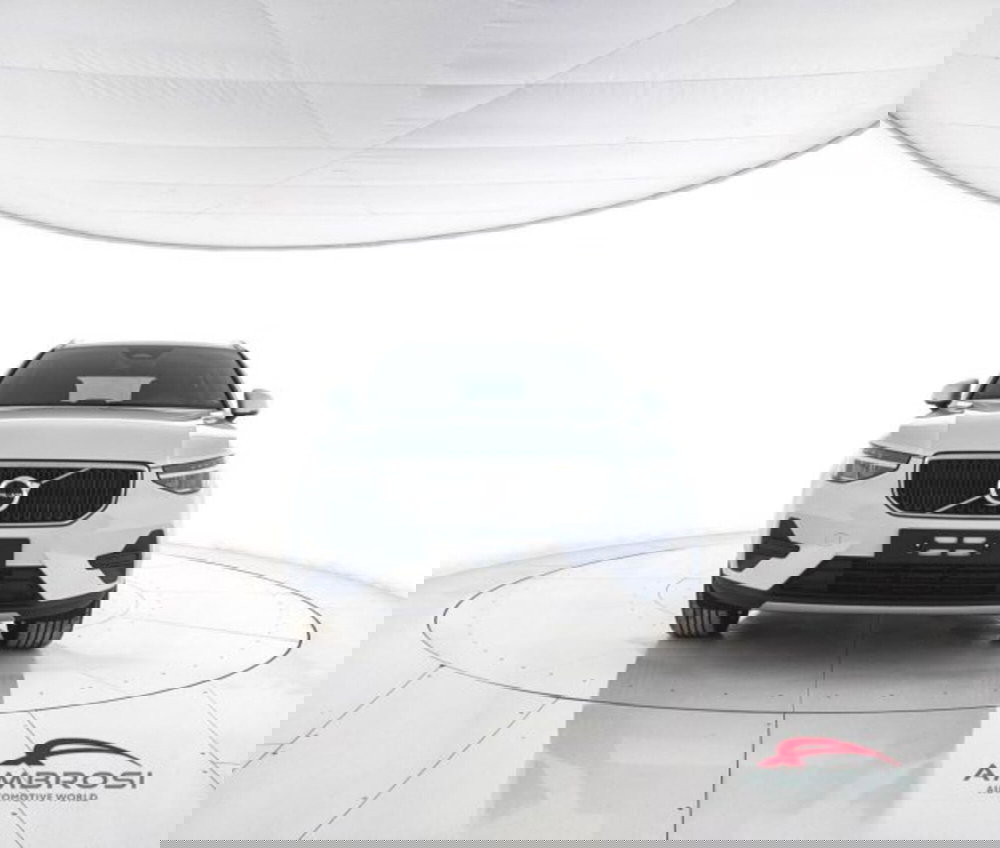 Volvo XC40 nuova a Perugia (5)