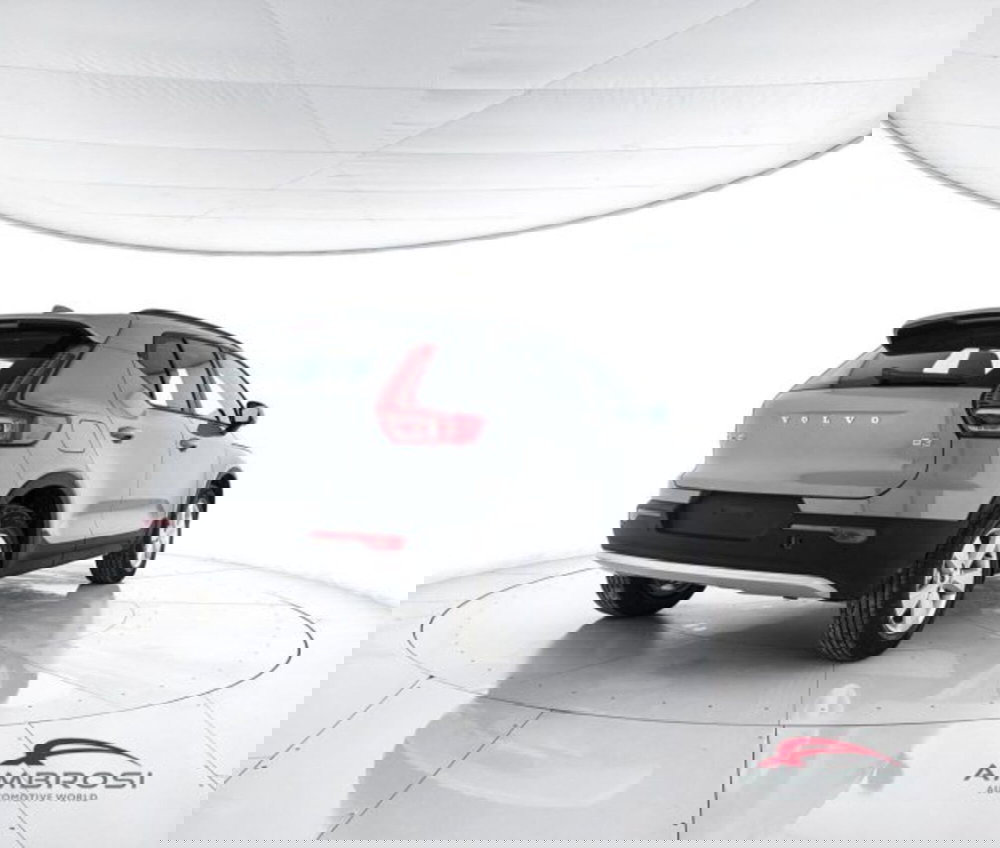 Volvo XC40 nuova a Perugia (3)