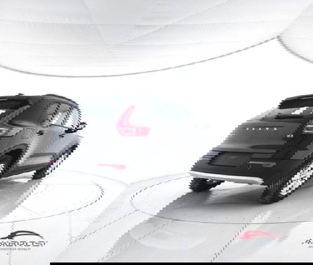 Volvo XC40 nuova a Perugia (3)