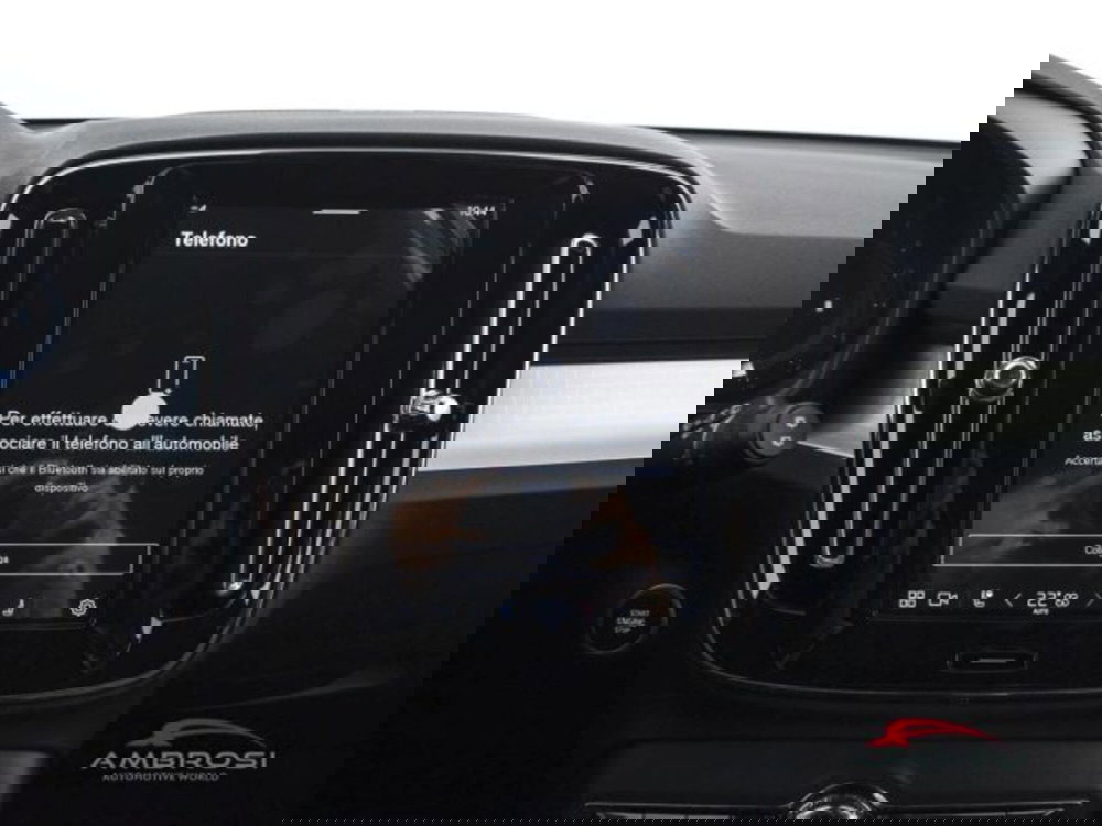 Volvo XC40 nuova a Perugia (14)