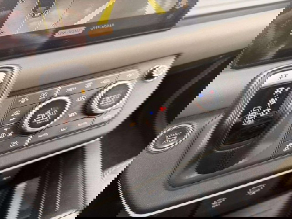 Land Rover Defender usata a Siena (15)