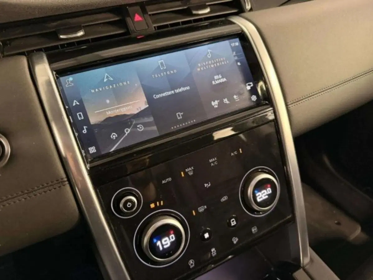 Land Rover Discovery Sport usata a Siena (11)