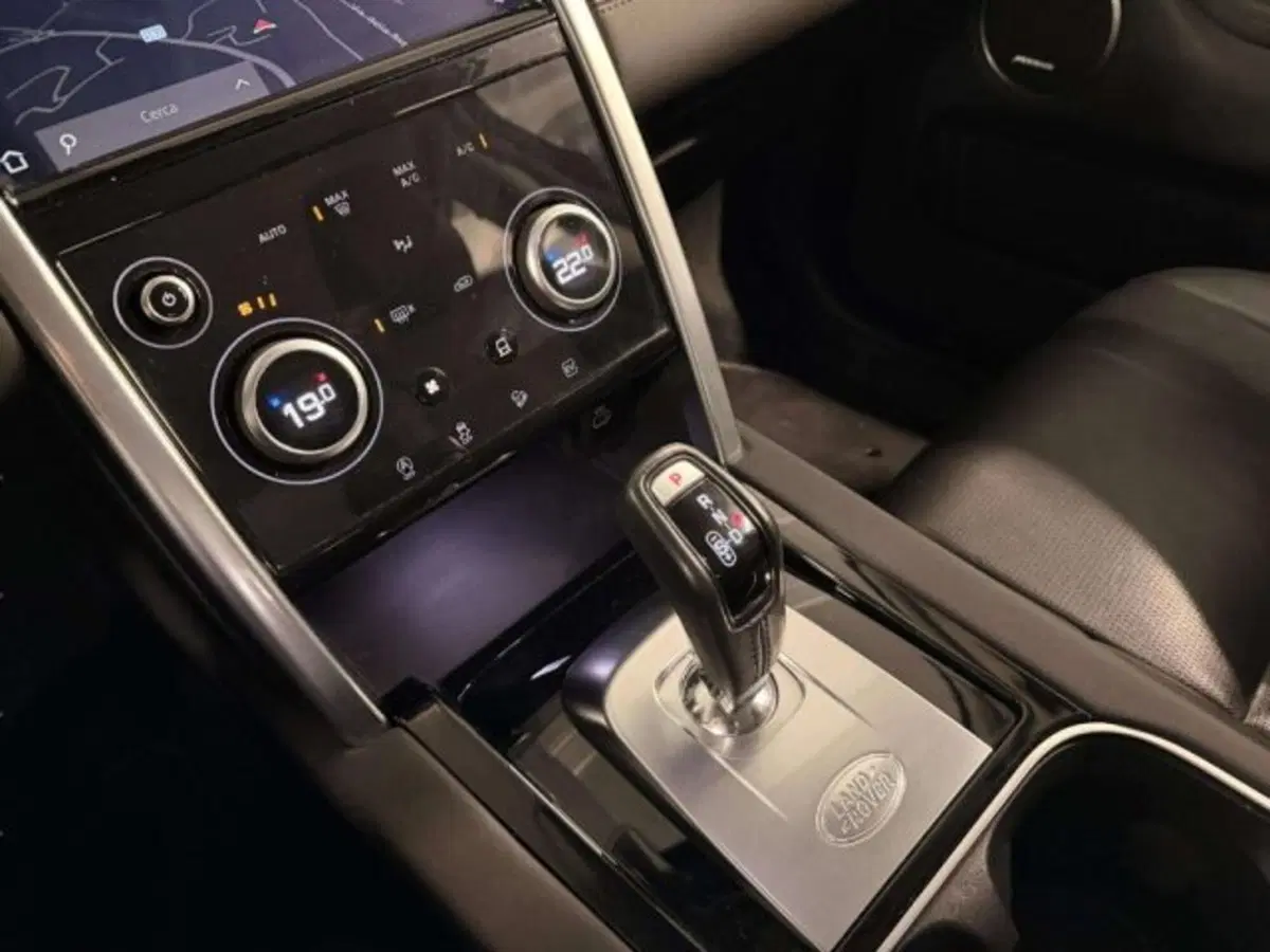 Land Rover Discovery Sport usata a Siena (14)