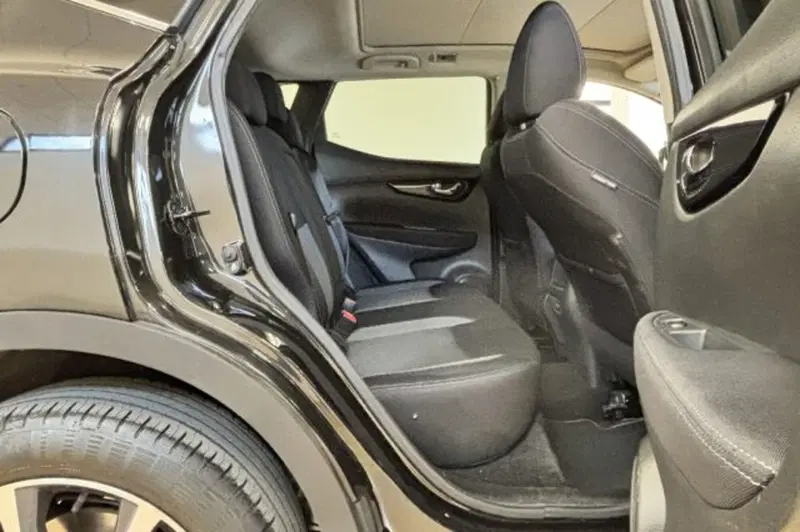 Nissan Qashqai usata a Latina (10)