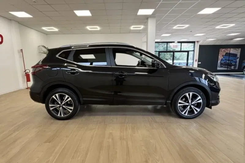 Nissan Qashqai usata a Latina (4)
