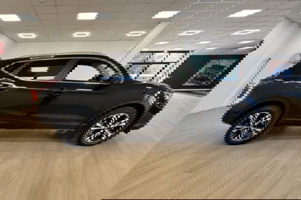 Nissan Qashqai usata a Latina (4)