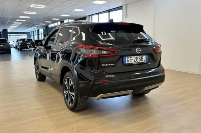 Nissan Qashqai usata a Latina (5)