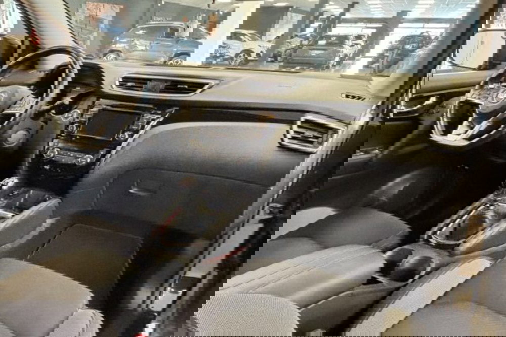 Nissan Qashqai usata a Latina (9)