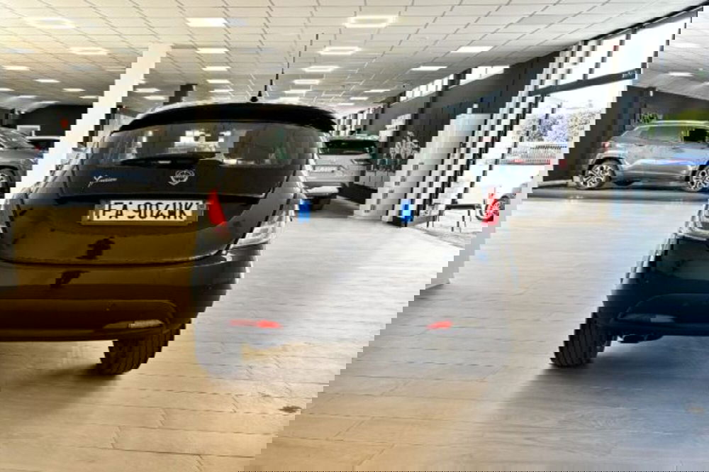 Lancia Ypsilon usata a Latina (8)