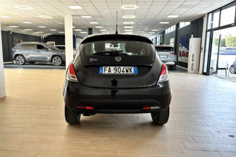 Lancia Ypsilon usata a Latina (8)
