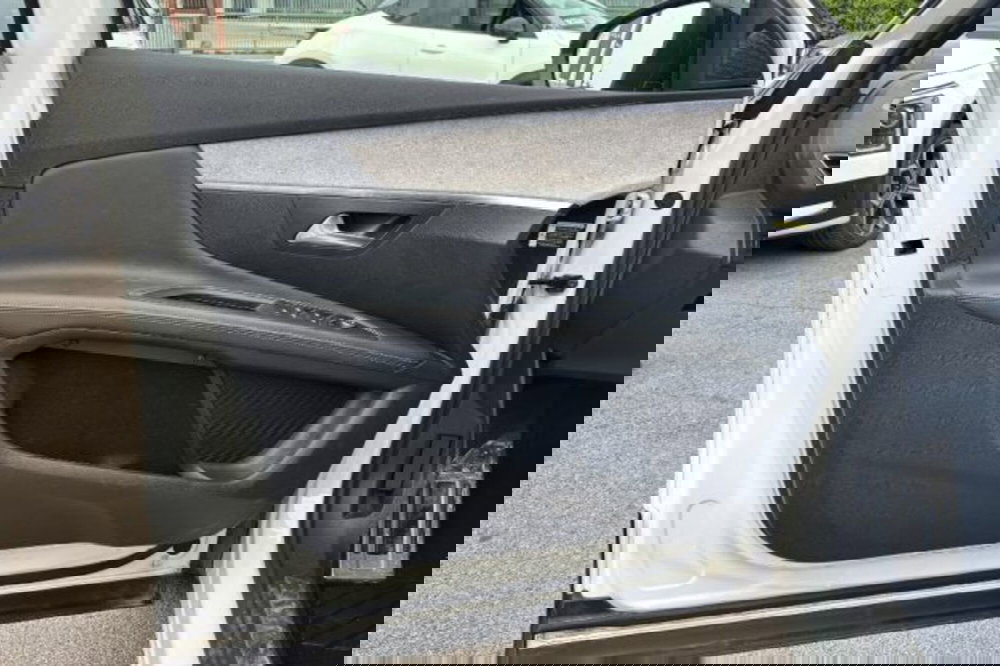 Peugeot 3008 usata a Latina (10)
