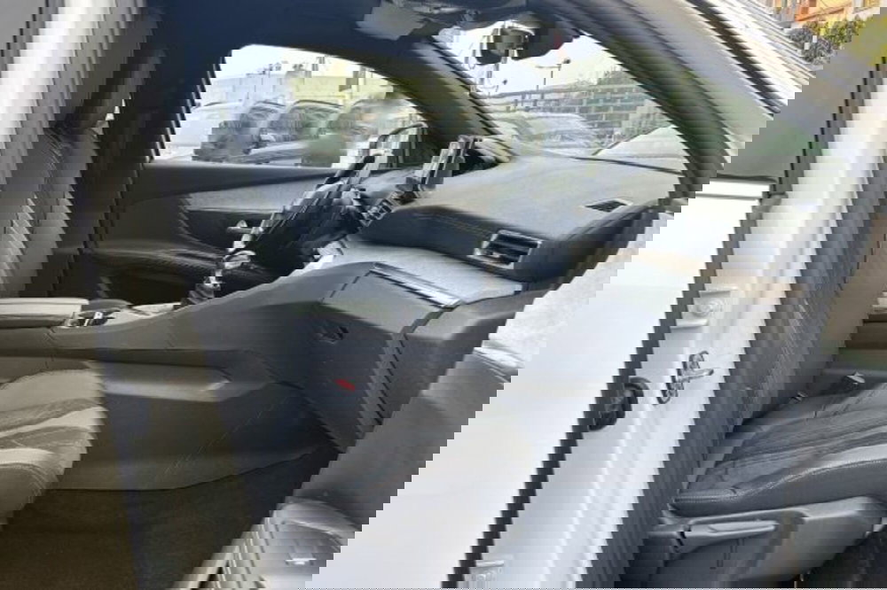 Peugeot 3008 usata a Latina (7)