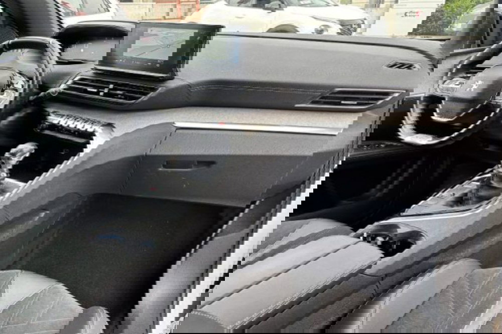 Peugeot 3008 usata a Latina (8)