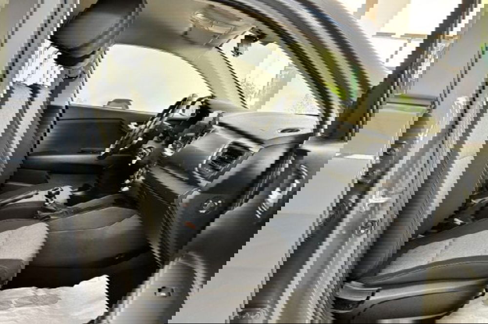 Kia Stonic usata a Latina (8)