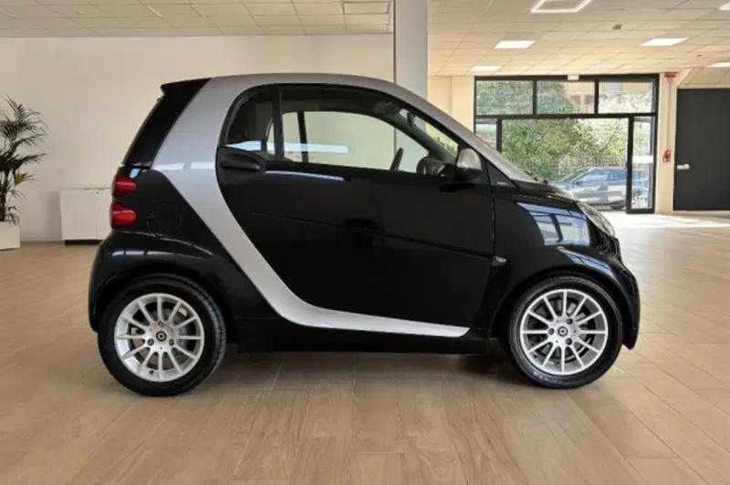 smart Fortwo usata a Latina (4)