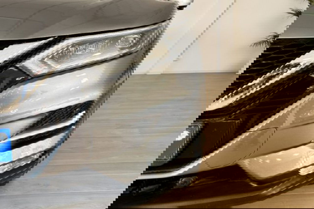 Nissan Qashqai usata a Latina (11)