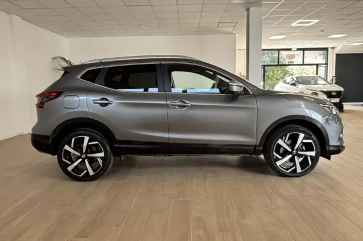 Nissan Qashqai usata a Latina (4)