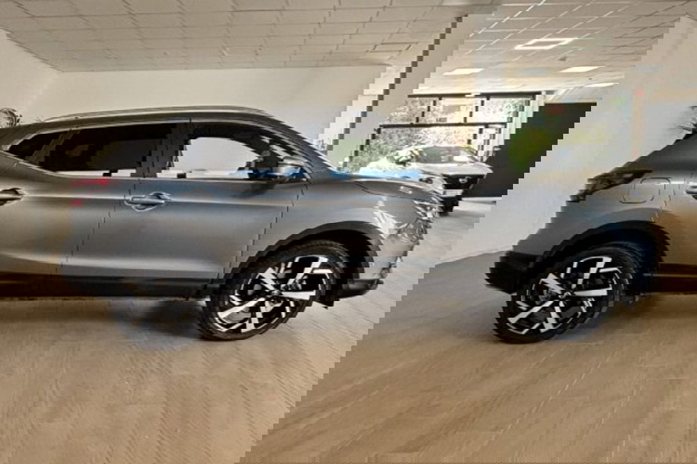 Nissan Qashqai usata a Latina (4)