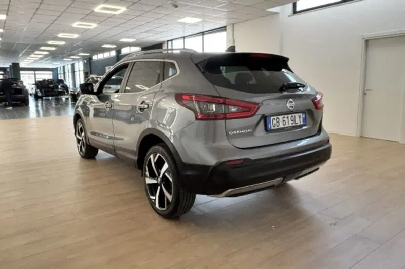 Nissan Qashqai usata a Latina (5)