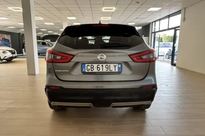 Nissan Qashqai usata a Latina (6)