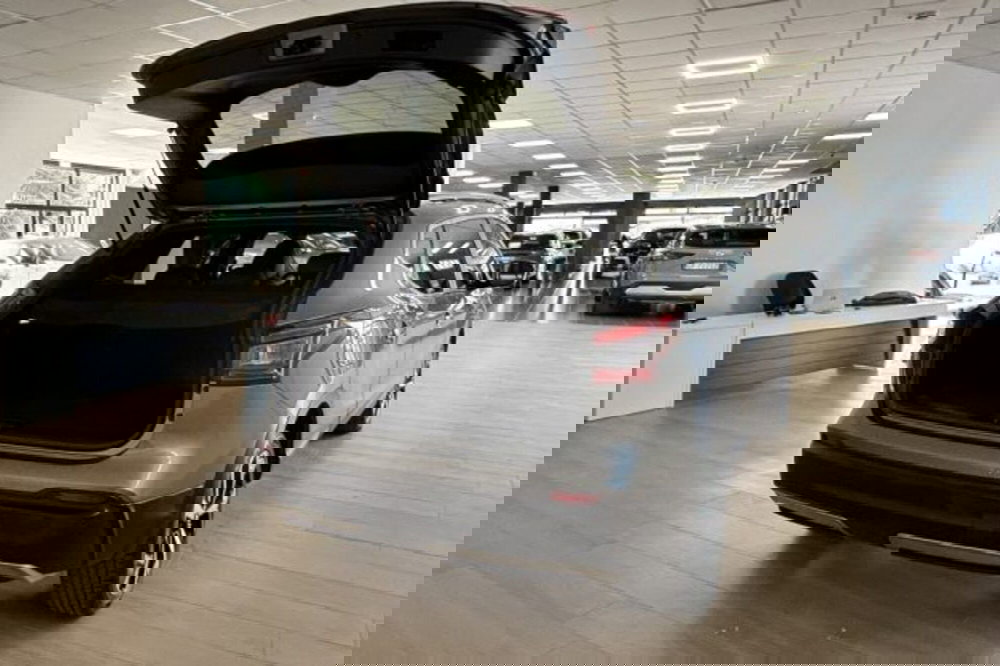 Nissan Qashqai usata a Latina (7)