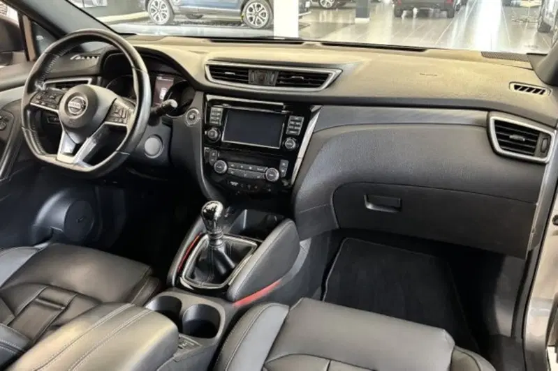 Nissan Qashqai usata a Latina (9)
