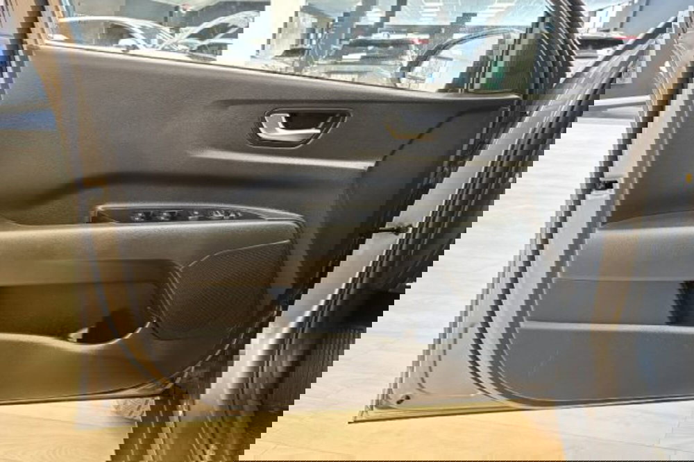 Kia Stonic usata a Latina (12)