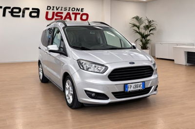 Ford Tourneo Courier 1.5 TDCI 75 CV Plus del 2018 usata a Fondi