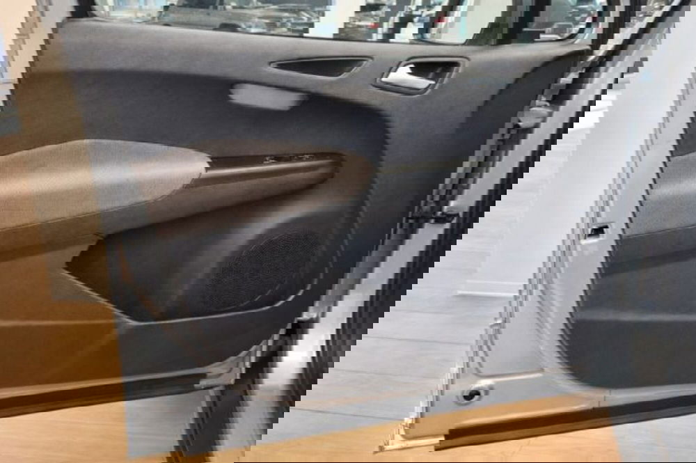 Ford Tourneo Courier usata a Latina (12)