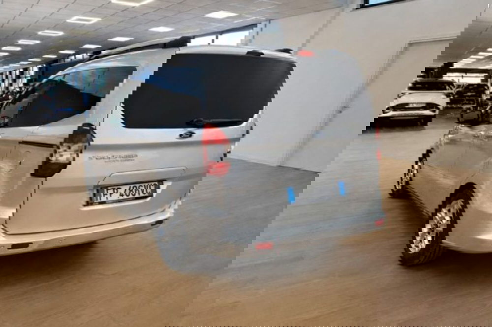 Ford Tourneo Courier usata a Latina (5)