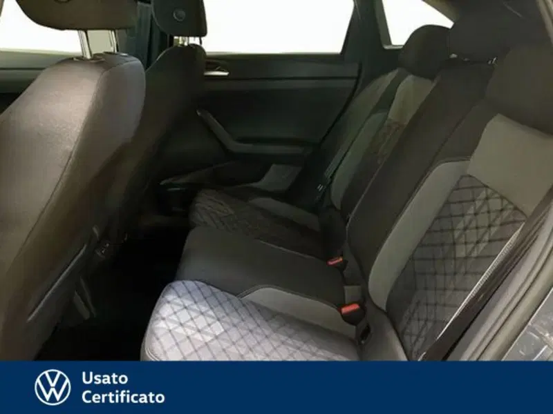 Volkswagen Taigo usata a Vicenza (12)