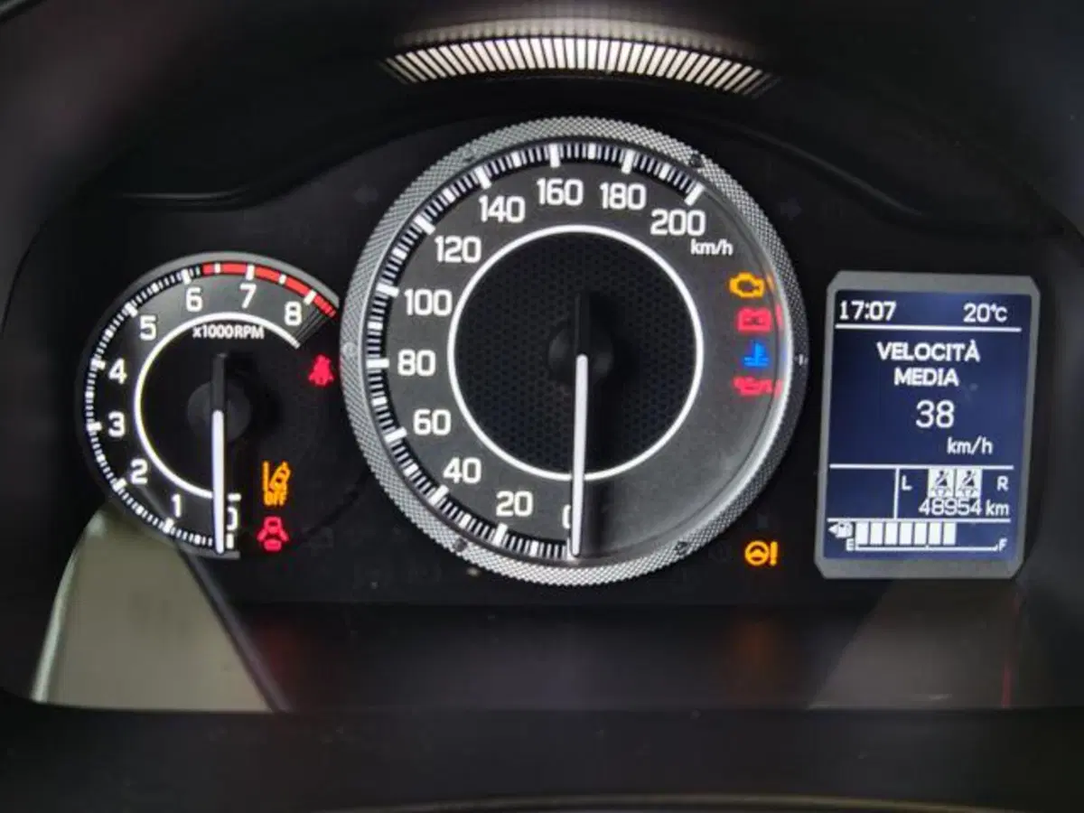 Suzuki Ignis usata a Varese (10)
