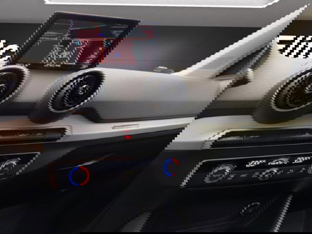 Audi Q2 usata a Milano (8)