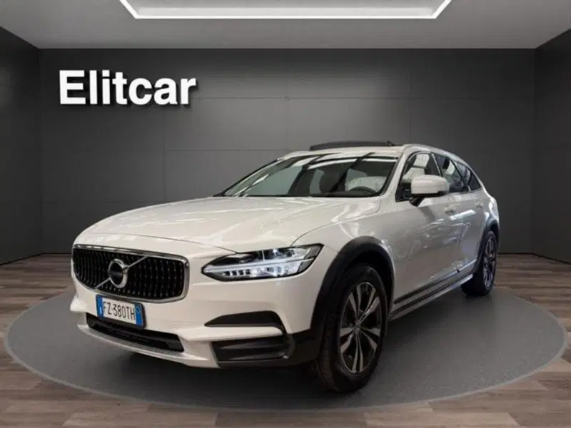 Volvo V90 Cross Country usata a Milano