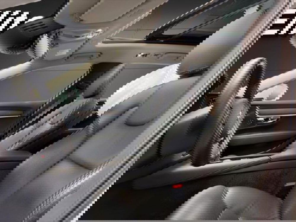 Volvo V90 Cross Country usata a Milano (11)