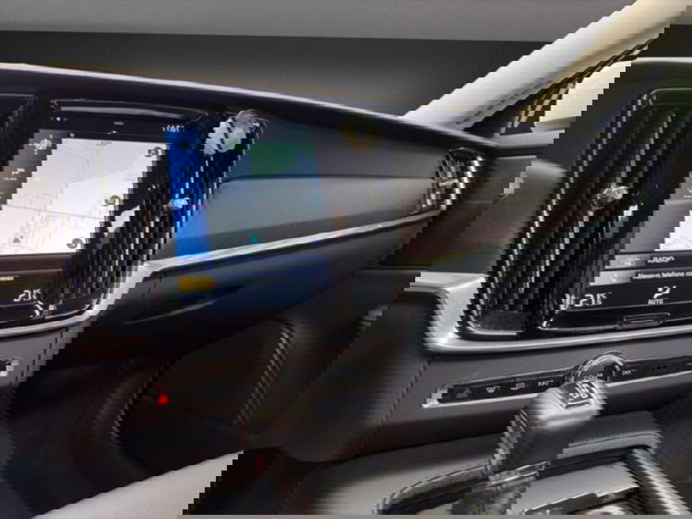 Volvo V90 Cross Country usata a Milano (12)